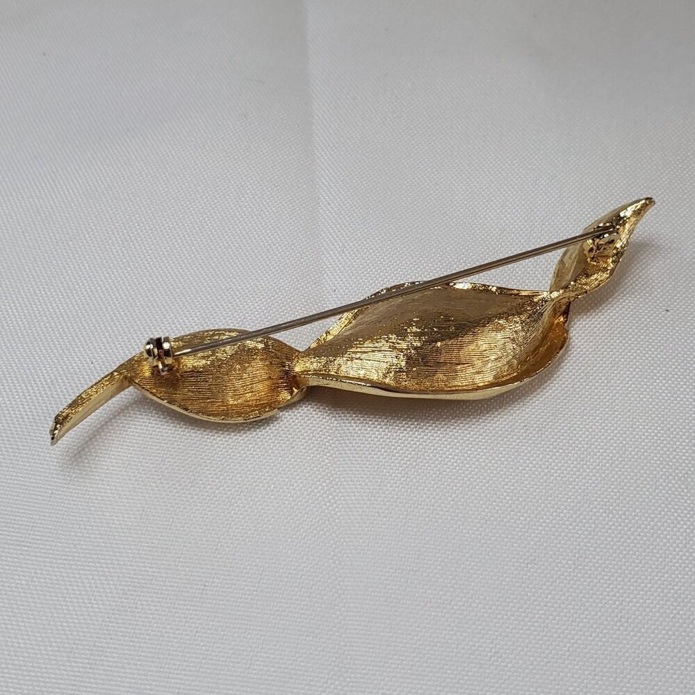 Vintage Coro Brushed Gold-Tone Leaf Brooch & Clip-On Earrings Jewelry Set - Picture 4 of 14